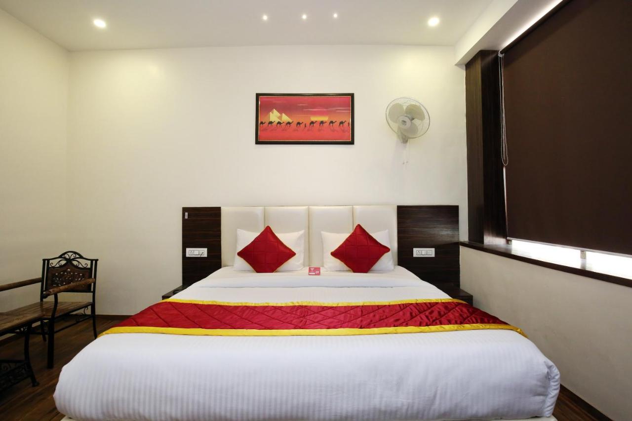Oyo 9159 Hotel Royal Woodslark Zirakpur Exteriör bild