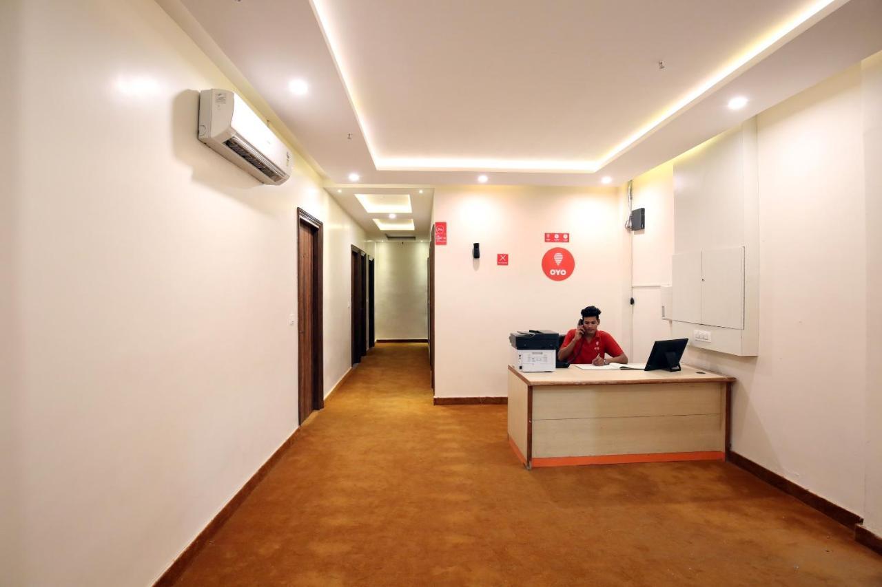 Oyo 9159 Hotel Royal Woodslark Zirakpur Exteriör bild
